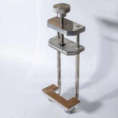 Пристосування для приклеювання верхньої деки під грифом віолончелі